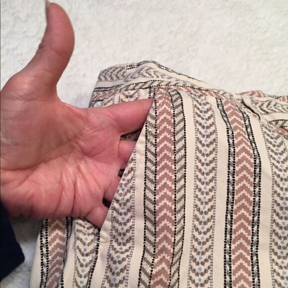 ANN TAYLOR LOFT SHORTS CHEVRON DESIGN - Picture 3 of 6